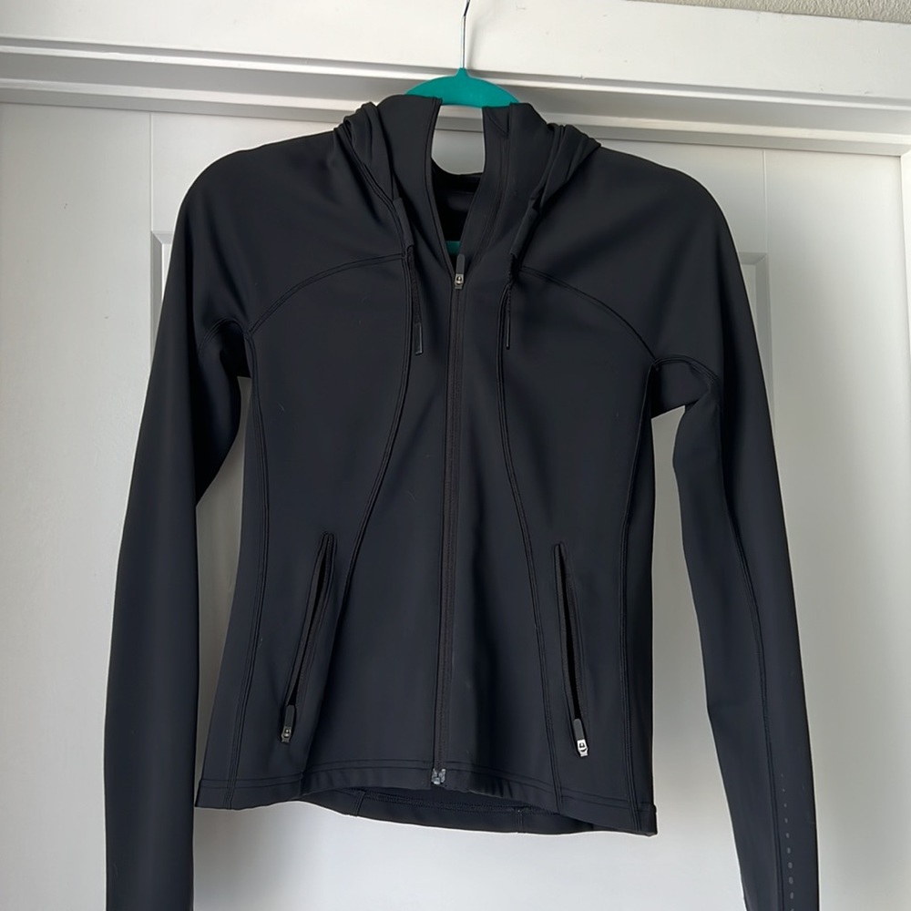 lululemon black jacket